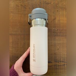 Stanley 36oz The Quick Flip GO Bottle Rose Quartz Pink
